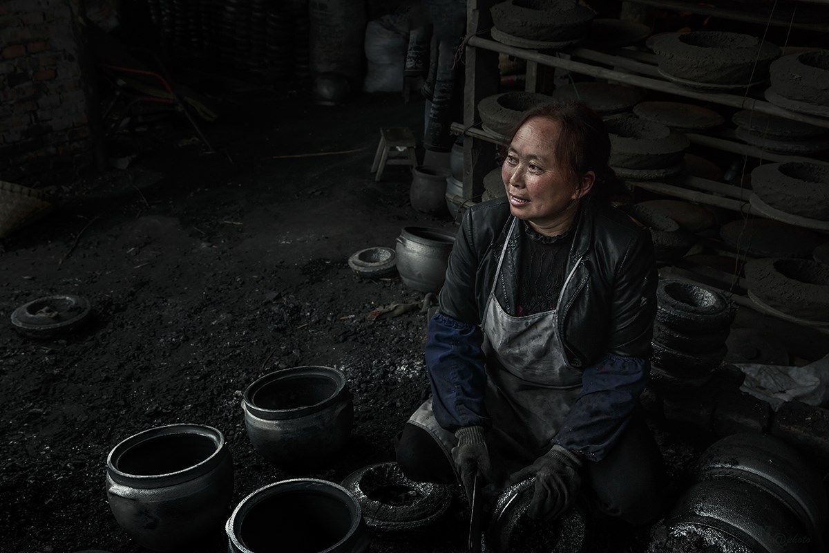 Yingjing Black Pottery | Photo by Min Zhao